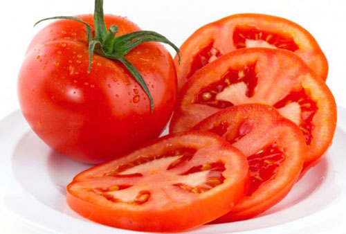 Cách trị nám tàn nhang với cà chua